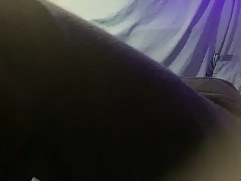 Snapshot of BigMac1596 chatting on 10/12/25, 02:21 BigMac1596 online show from 10/12/25, 02:21