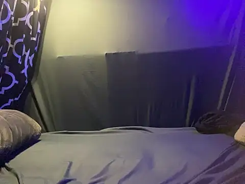 Snapshot of BigMac1596 chatting on 10/13/25, 05:57 BigMac1596 online show from 10/13/25, 05:57