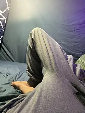 Snapshot of BigMac1596 chatting on 11/29/25, 11:13 BigMac1596 online show from 11/29/25, 11:13