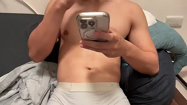 Alex1069 online show from 04/21/26, 02:12