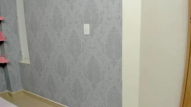 Snapshot of MaddyCute4u chatting on 02/14/25, 12:14 MaddyCute4u online show from 02/14/25, 12:14