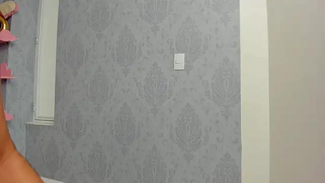 Snapshot of MaddyCute4u chatting on 02/20/25, 06:02 MaddyCute4u online show from 02/20/25, 06:02