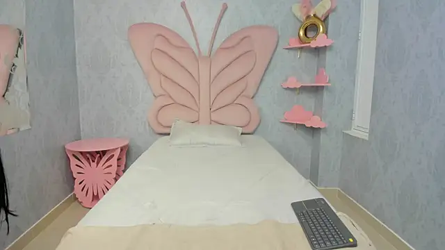 Snapshot of MaddyCute4u chatting on 02/26/25, 11:52 MaddyCute4u online show from 02/26/25, 11:52