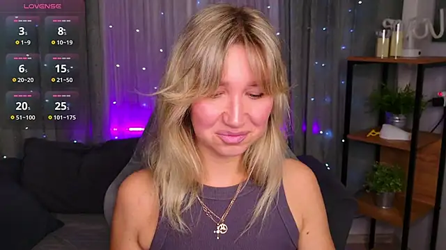 Snapshot of MilaBott chatting on 06/19/26, 08:45 MilaBott online show from 06/19/26, 08:45