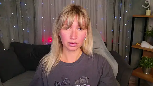 Snapshot of MilaBott chatting on 07/21/26, 07:05 MilaBott online show from 07/21/26, 07:05