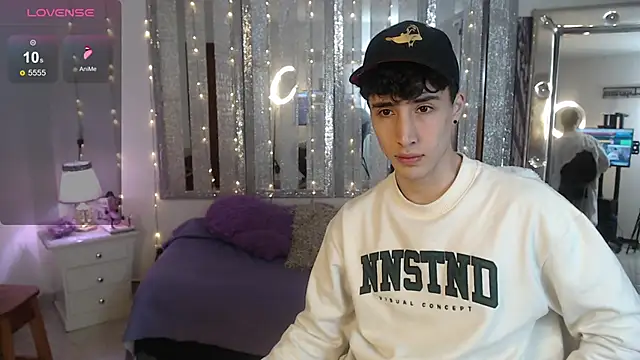 gojo satoru 18 online show from 02/03/25, 11:42