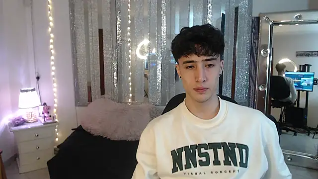 gojo satoru 18 online show from 02/06/25, 11:54