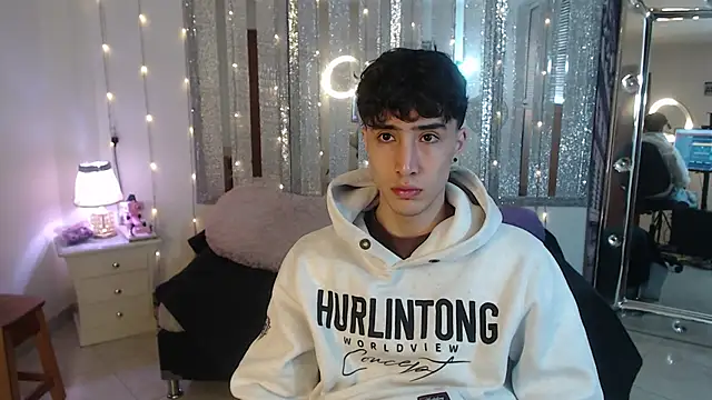 gojo satoru 18 online show from 02/07/25, 11:34