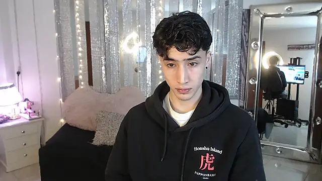 gojo satoru 18 online show from 02/11/25, 11:32