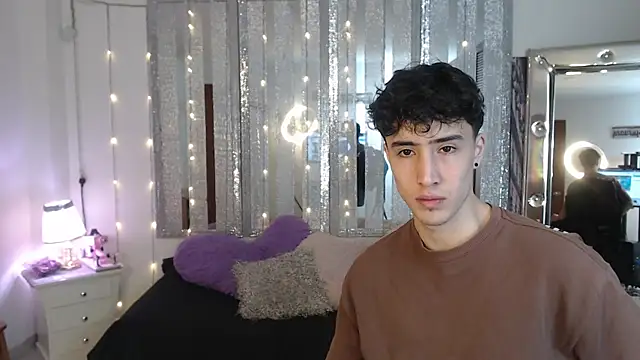 gojo satoru 18 online show from 02/13/25, 12:32