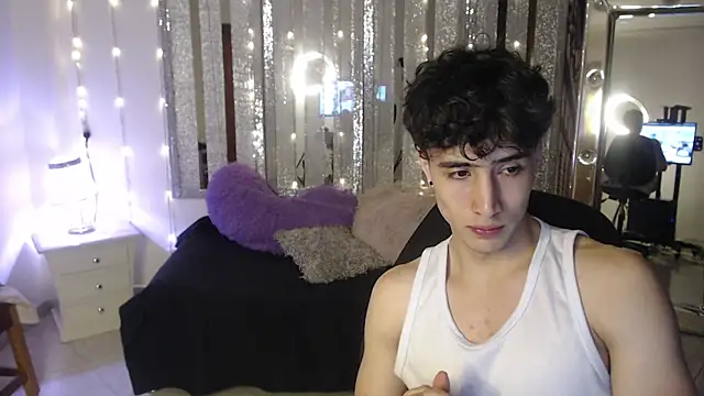 gojo satoru 18 online show from 02/17/25, 04:15