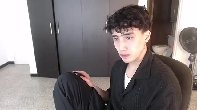 gojo satoru 18 online show from 02/27/25, 12:13