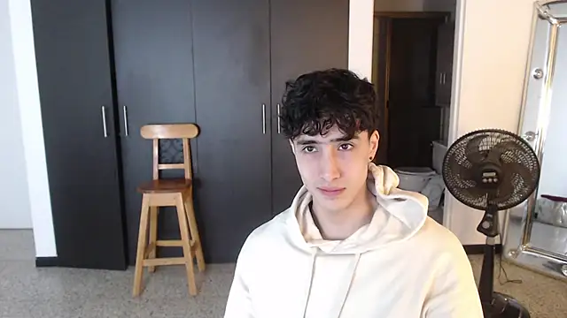 gojo satoru 18 online show from 03/01/25, 12:01