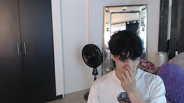 gojo satoru 18 online show from 03/11/25, 11:23