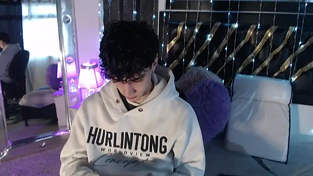 gojo satoru 18 online show from 09/16/25, 11:55