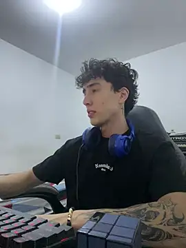 gojo satoru 18 online show from 01/14/26, 06:08