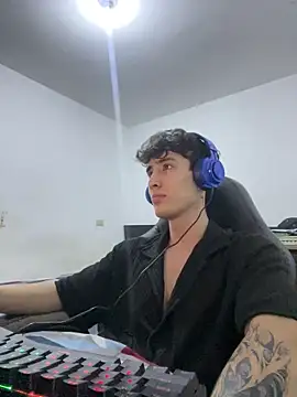 gojo satoru 18 online show from 02/12/26, 04:40