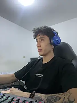 gojo satoru 18 online show from 02/15/26, 08:57