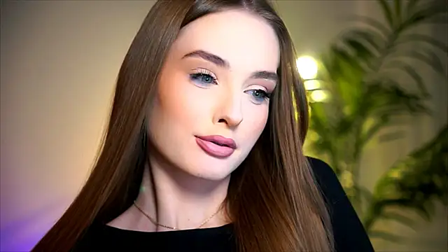 petitegonwiild online show from 10/16/25, 06:42