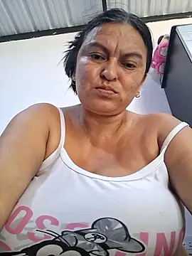 Snapshot of Horny-Mommy-Dirty chatting on 04/24/26, 03:36 Horny-Mommy-Dirty online show from 04/24/26, 03:36