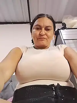 Snapshot of Horny-Mommy-Dirty chatting on 05/08/26, 11:48 Horny-Mommy-Dirty online show from 05/08/26, 11:48