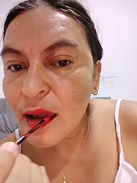Snapshot of Horny-Mommy-Dirty chatting on 06/20/26, 03:20 Horny-Mommy-Dirty online show from 06/20/26, 03:20