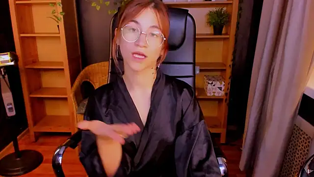 Snapshot of Moon13152 chatting on 09/28/25, 07:19 Moon13152 online show from 09/28/25, 07:19