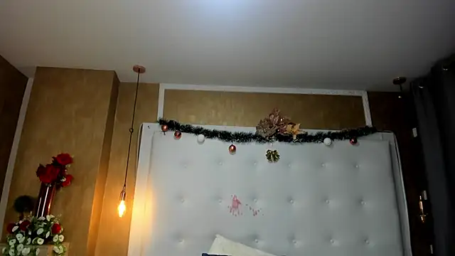 Snapshot of Clarigil chatting on 12/30/24, 04:40 Clarigil online show from 12/30/24, 04:40