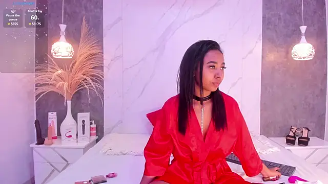 Snapshot of GabrielaLugo chatting on 02/13/25, 11:39 GabrielaLugo online show from 02/13/25, 11:39