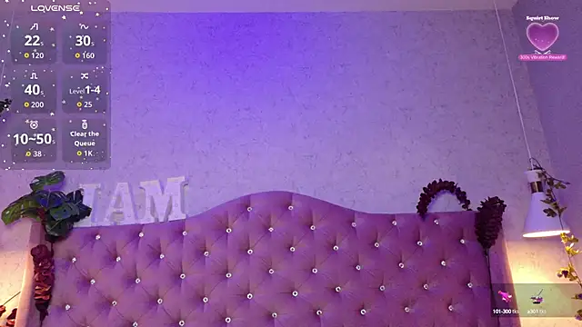 Snapshot of GabrielaLugo chatting on 10/09/25, 12:58 GabrielaLugo online show from 10/09/25, 12:58