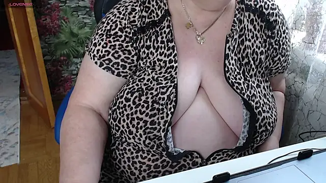 Snapshot of Goddess57 chatting on 03/01/25, 06:57 Goddess57 online show from 03/01/25, 06:57