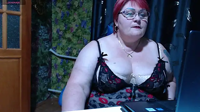 Snapshot of Goddess57 chatting on 03/13/25, 06:01 Goddess57 online show from 03/13/25, 06:01