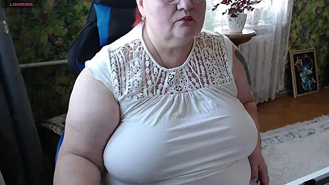 Snapshot of Goddess57 chatting on 03/20/25, 08:42 Goddess57 online show from 03/20/25, 08:42