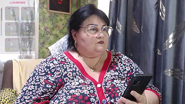 Snapshot of Goddess57 chatting on 09/11/25, 10:48 Goddess57 online show from 09/11/25, 10:48