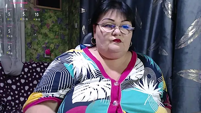 Snapshot of Goddess57 chatting on 09/22/25, 12:29 Goddess57 online show from 09/22/25, 12:29