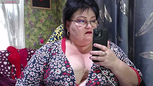 Snapshot of Goddess57 chatting on 10/10/25, 08:57 Goddess57 online show from 10/10/25, 08:57