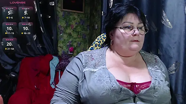 Snapshot of Goddess57 chatting on 10/13/25, 09:15 Goddess57 online show from 10/13/25, 09:15