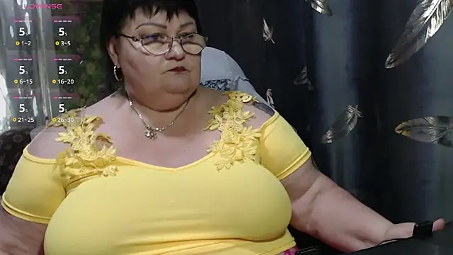 Snapshot of Goddess57 chatting on 10/30/25, 07:43 Goddess57 online show from 10/30/25, 07:43