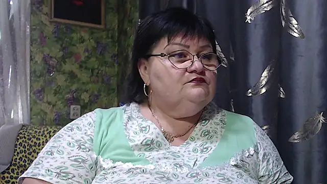 Snapshot of Goddess57 chatting on 11/27/25, 08:05 Goddess57 online show from 11/27/25, 08:05