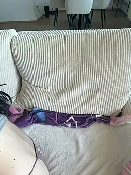 Lena Lang online show from 07/10/26, 12:30