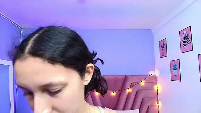 Beautifulskinny18 online show from 02/07/25, 07:49