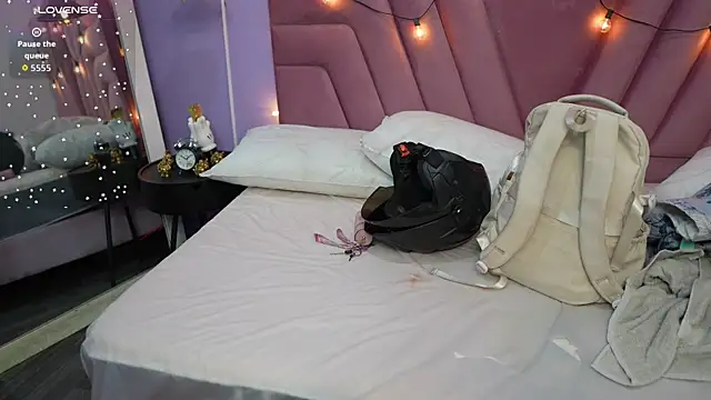 Beautifulskinny18 online show from 05/25/26, 07:53