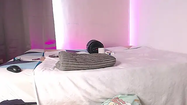 Snapshot of Logan_cocky chatting on 02/17/25, 07:21 Logan cocky online show from 02/17/25, 07:21