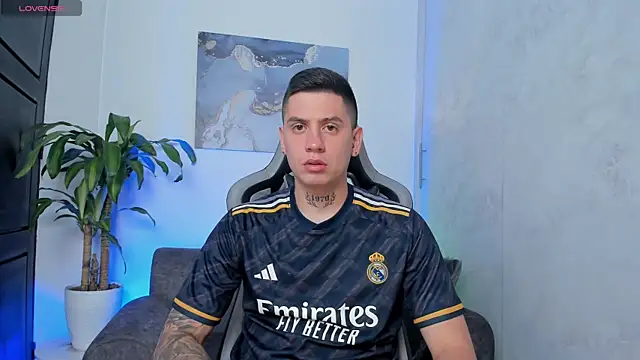 Yeiko Romero  online show from 01/14/26, 06:13