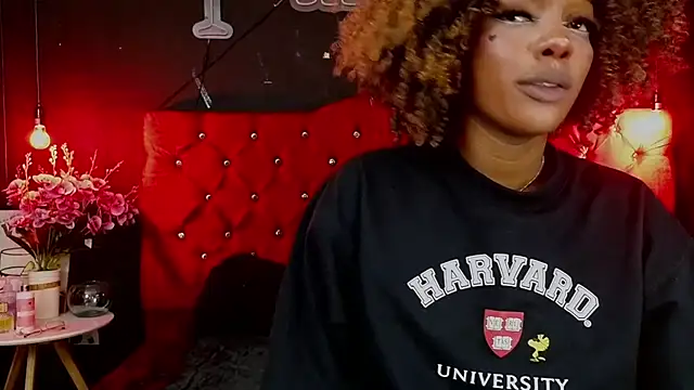 TIFFANYYSTAR online show from 01/28/25, 02:21