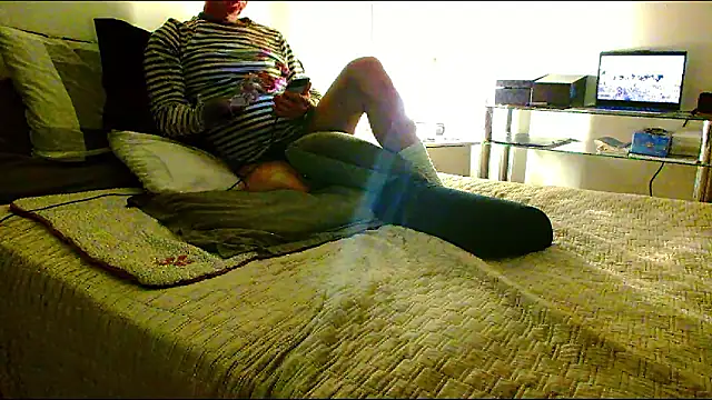 ImYourXtoy online show from 01/16/26, 06:56