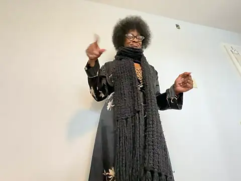 wynterheat online show from 01/17/25, 06:44