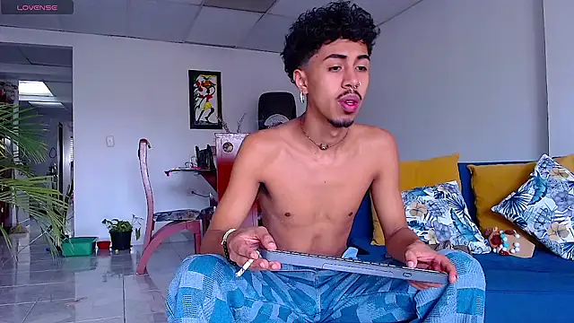 RyanRizzo online show from 01/12/25, 06:59