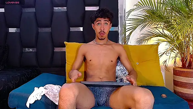 RyanRizzo online show from 01/23/25, 04:59