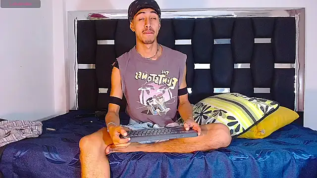 RyanRizzo online show from 02/18/25, 05:21